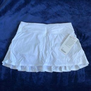 Lululemon skirt white run: pace-setter skirt size 4